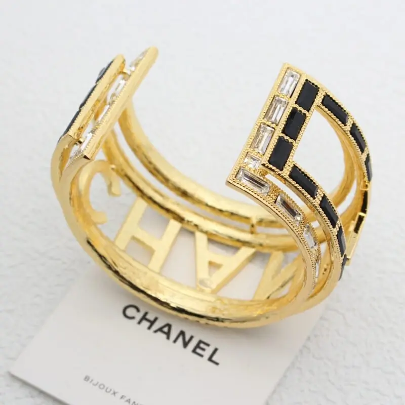 chanel bracelets s_12140411